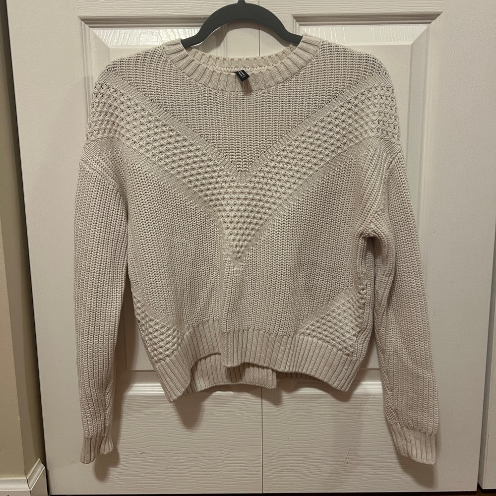 H&M women’s sweater size S